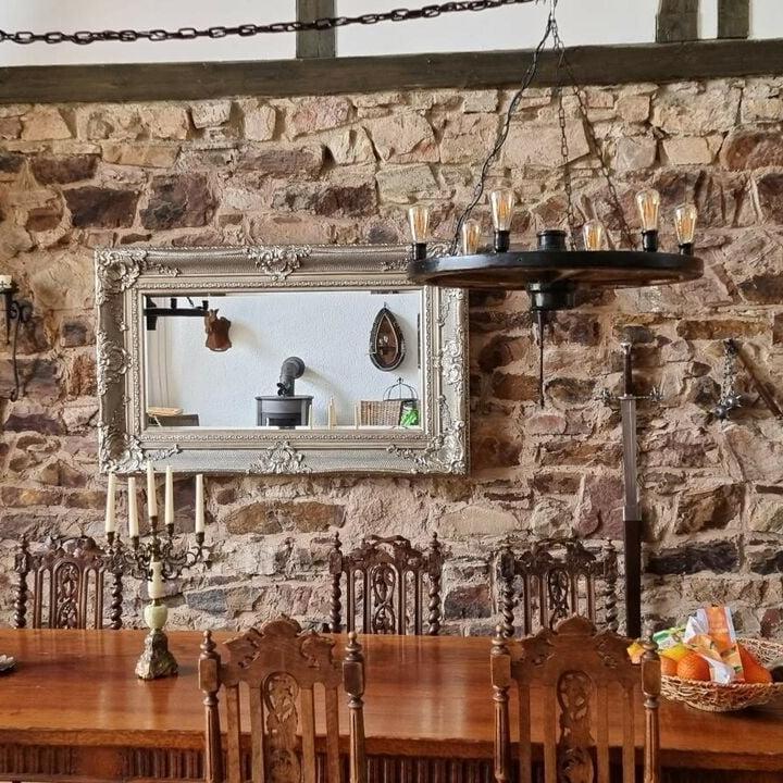 Полилеи от автентични реставрирани колела от каруца!