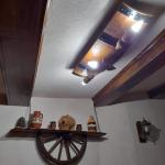 Полилеи от автентични реставирани дъбови бъчви с 3 ръчно изработени дървени чашки-конус!