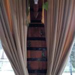 Стенни закачалки масив,изработени от автентични дъбови бъчви с ръчно ковани куки-вертикални!