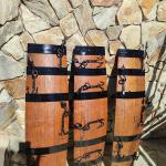 Масивни дъбови закачалаки от бурета с ръчно ковани окачвачи!