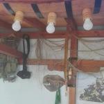 Полилеи от автентични дъбови бъчви с 3  ръчно изработени дървени чашки!