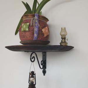 Етажерки-цветарници от дъбов масив(автентични бъчви) с ковано желязо!