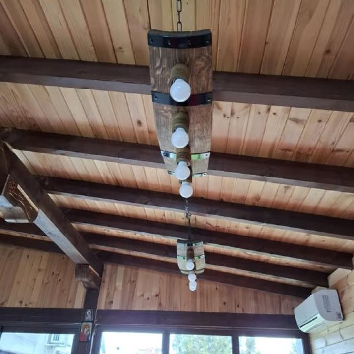 Полилеи от автентични реставрирани бъчви с 4 ръчно изработени дървени чашки!