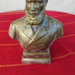 Бюст на Христо Ботев от лят бетон по калъп на майстор!