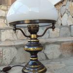 Уникална голяма настолна лампа с две стъкленици!