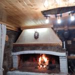 Полилеи от автентични дъбови бъчви с 3  ръчно изработени дървени чашки!