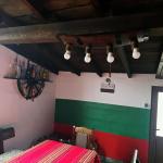 Полилеи от автентични реставрирани бъчви с 4 ръчно изработени дървени чашки!