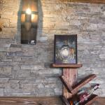 Аплици – стенни лампи от автентични бъчви с ръчно изработени дървени чашки!